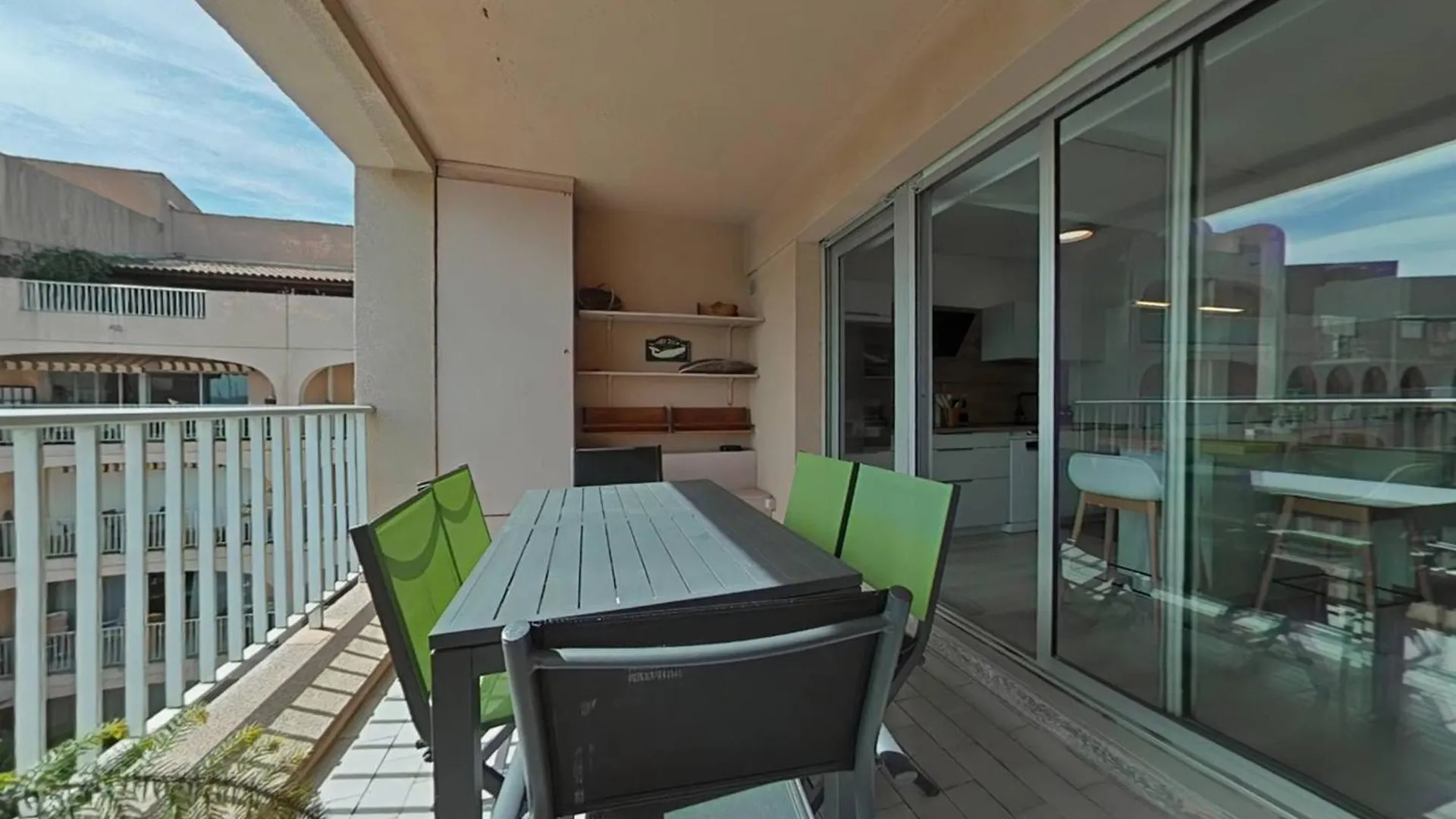 Appartement T3 Avec Vue Port, Dernier Etage A Hyeres - Fr-1-826-8 Lägenhet